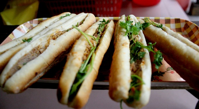 Bánh Mì Baguette